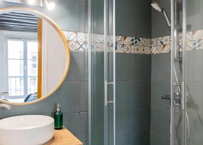 Charming - Rue Froide Caen